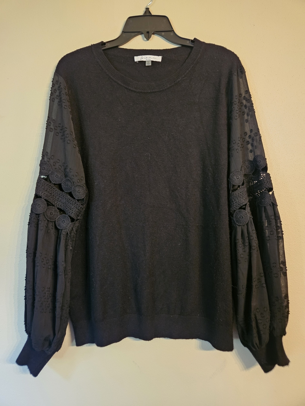 Siono Sweater with Embroidered Balloon Sleeves
